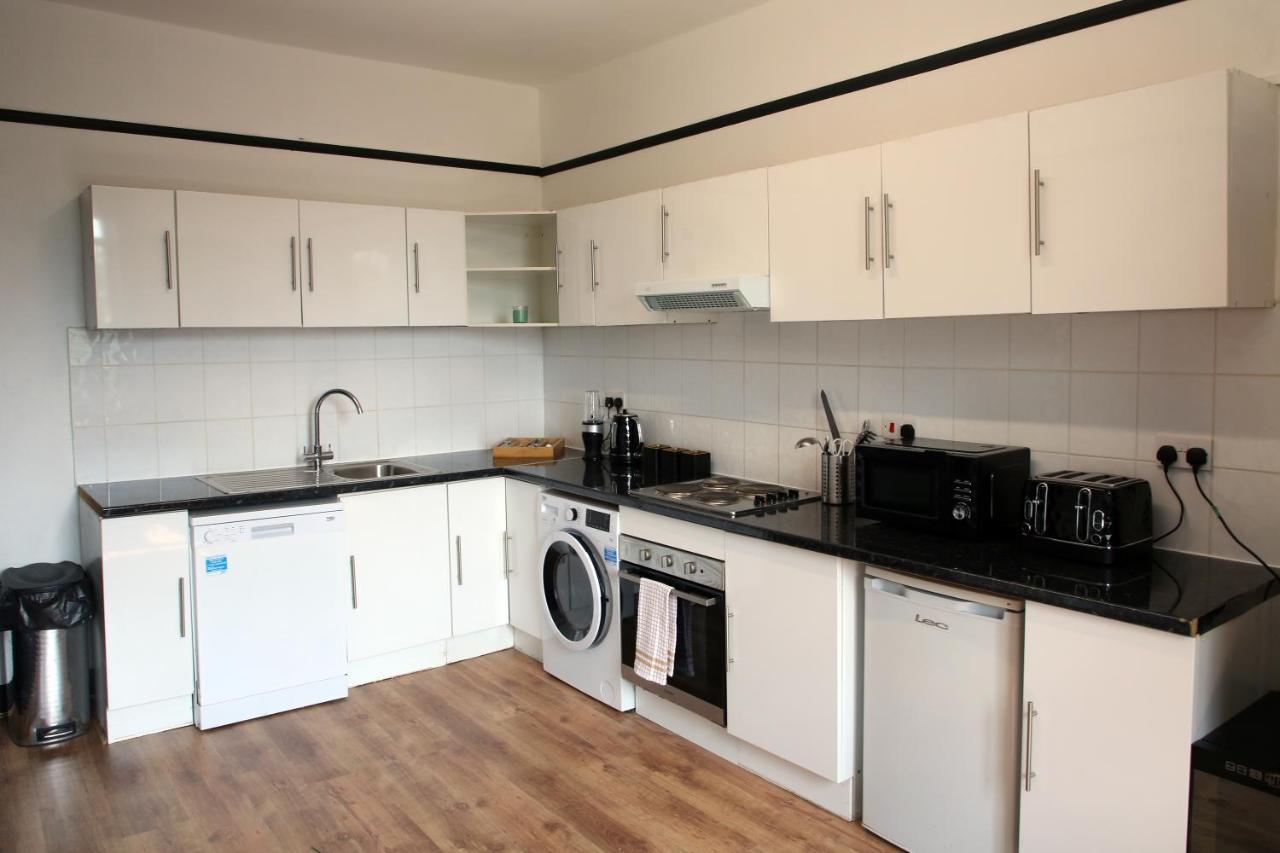 Luxury 3 Bed Apartment In The Heart Of 斯坦福德 外观 照片
